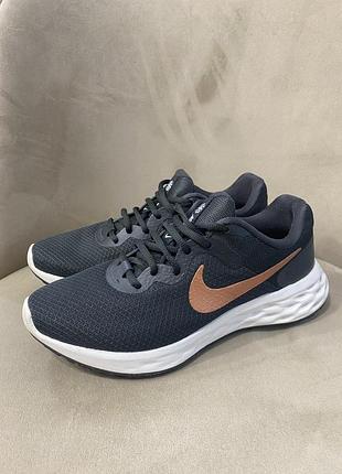 Жіночі кросівки nike revolution 6 next nature розмір 39 (25 см)