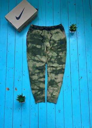 Спортивні штани nike tech fleece tie-dye, розмір l, спортивні штани nike tech fleece, nike tech, штани nike, камуфляжні штани nike