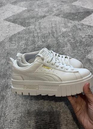 Кросівки жіночі puma mayze classic wns білі, розмір 38, довжина устілки 24-24,5 см, матеріал: шкіра, синтетика, гума