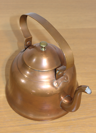 Мідний чайник