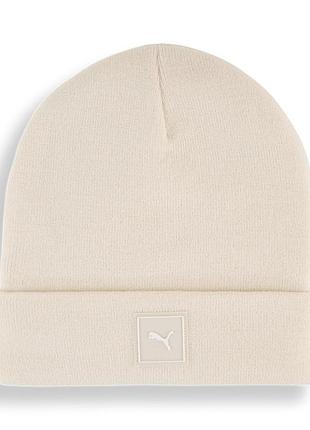 Шапка puma wardrobe ess high crown beanie молочная 02640905