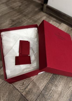 Коробка valentino garavani оригінал