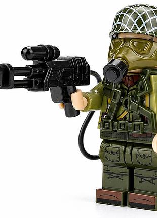 Фигурка британский солдат в каске с противогазом и огнемётом для lego лего