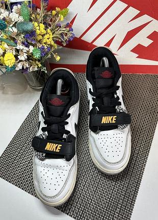 Оригінальні кросівки nike 3