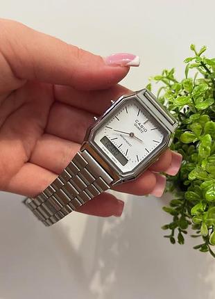 Часы casio aq-230 - серебристый, белый циферблат, аналогово-цифровой, металлический браслет, ретро-стиль