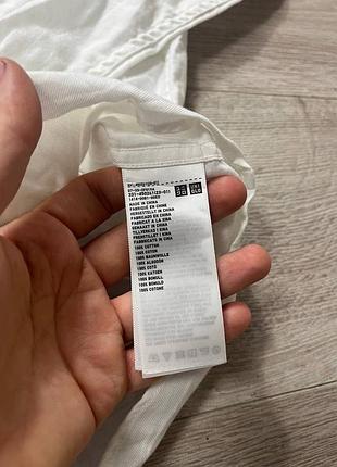 Мужская белая рубашка uniqlo 4