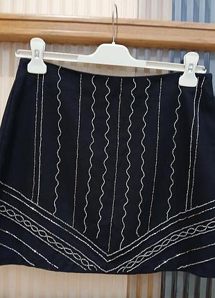 Жіноча міні-спідниця zara чорна з вишивкою
