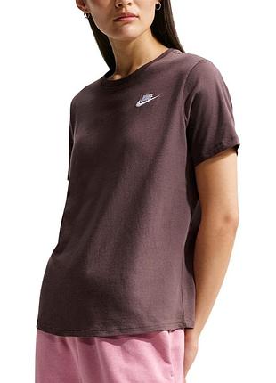 Футболка жіноча nike w nsw club ss tee коричнева
