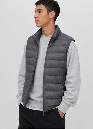 Фірмова пухова жилетка жилет uniqlo ultra light down quilted vest
