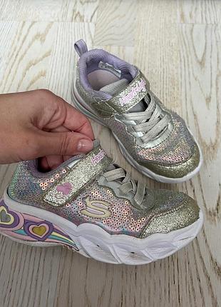 Кросівки для дівчинки skechers сріблясті 25 розмір