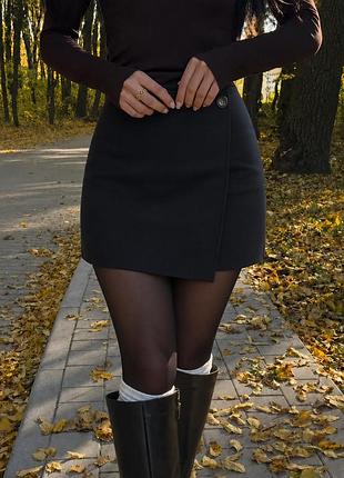 Спідниця міні чорна на запах 🖤 акцентний ґудзик ✨ shein 💫 коротка юбка трапеція🖤 гарна жіноча спідниця 🖤 розмір м