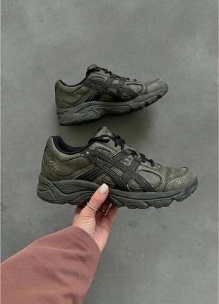 Тркінгові кросівки черевики asics gel