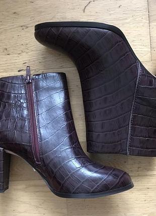 Clarks 6 розмір 39 ботінки 24,5 см сапоги сапожки чоботи черевики демі на осінь демісезонні кларкс під рептилію на каблуку