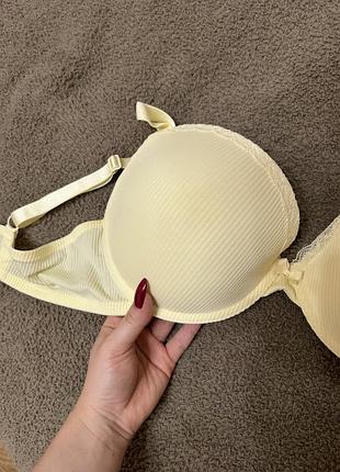 Бюстгальтер жіночий базовий жовтий 80e 75e