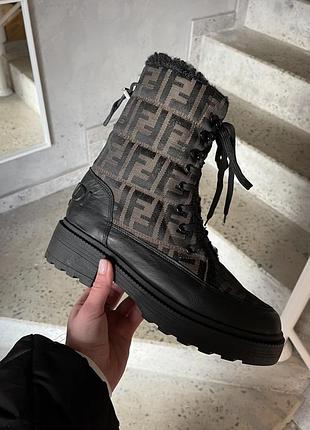 Fendi black низкі хутро