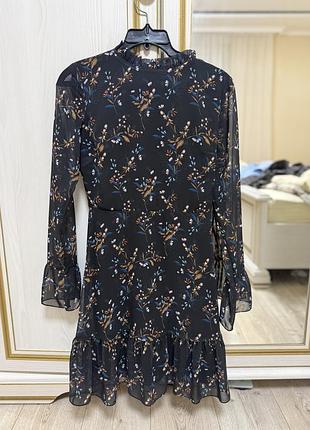 Коротка жіноча сукня чорна з квітковим принтом zara hm mango massimo dutti ivina marsego