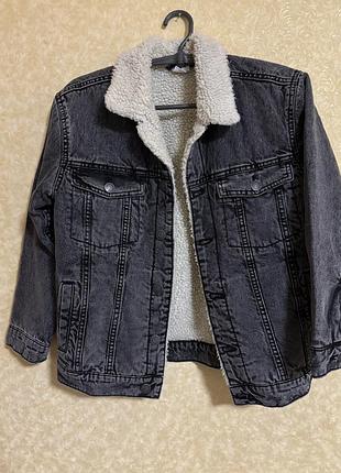 Cтильна тепла куртка 128-134см zara