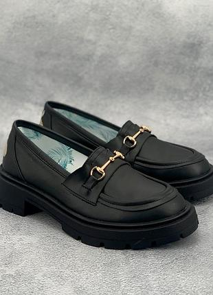 Loafers horsebit