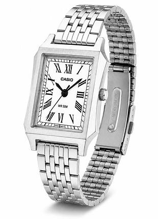 Женские часы casio ltp-b190d-7b с белым циферблатом и стальным браслетом для повседневного ношения