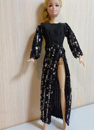 Одяг для ляльки barbie: чорна сукня з розрізом та паєтками