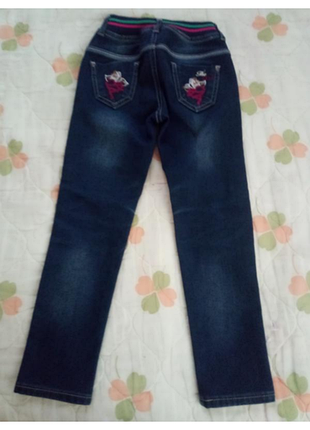 👖 детские утепленные джинсы на рост 128 см

✨ стильные темно-синие джинсы для девочки, рассчитанные на рост 128 см и возраст около 8 лет. 7