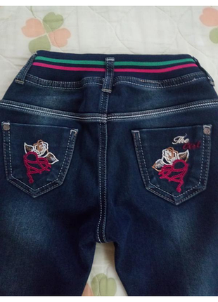 👖 детские утепленные джинсы на рост 128 см

✨ стильные темно-синие джинсы для девочки, рассчитанные на рост 128 см и возраст около 8 лет. 8