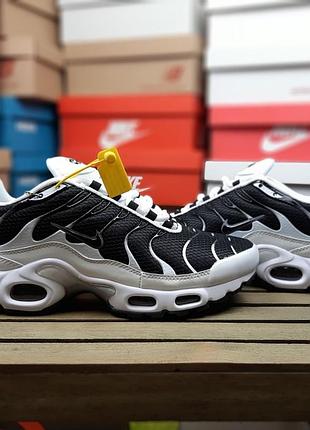 Nike air max plus tn белые с черным