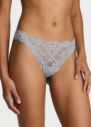 Кружевные трусики тонг victoria's secret