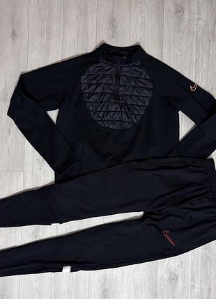 Класний спортивний комплект nike оригінал р.158