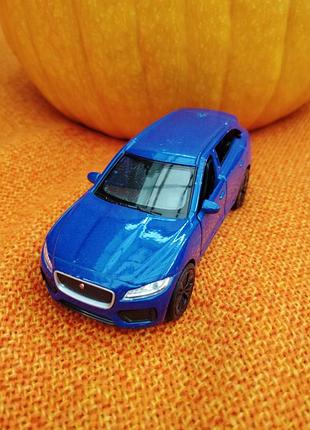 Колекційна моделька jaguar f-pace синій