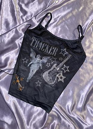 Нереальний grunge готичний рок топ майкою