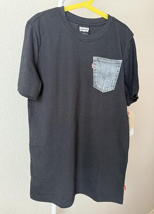 Футболка чоловіча levi’s з кишенею, чорна