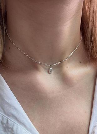 Серебряное колье с буквой д 925 проба