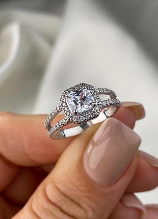 Серебряное женское кольцо с большим фианитом 925 проба