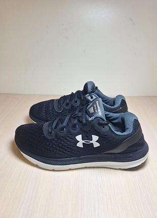 Кроссовки under armour