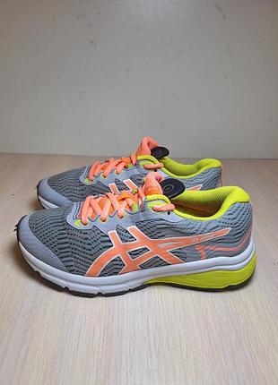Кросівки asics