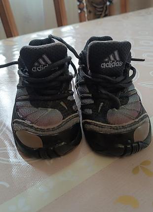 Кросівки для дітей adidas чорні, розмір 19, довжина устілки 12 см