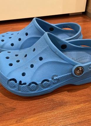 Босоніжки та сандалі для дітей crocs kids baya clog блакитні