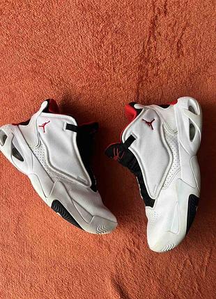 Кроссовки хайтопы фирмы jordan 38 размера по стельке 25 см