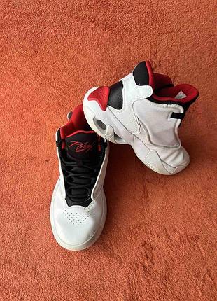 Кросівки хайтопи фірми jordan 38 розміру за устілкою 25 см
