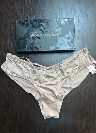 Жіночі трусики victoria's secret бразиліана нюдового кольору