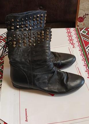 Сапожки женские