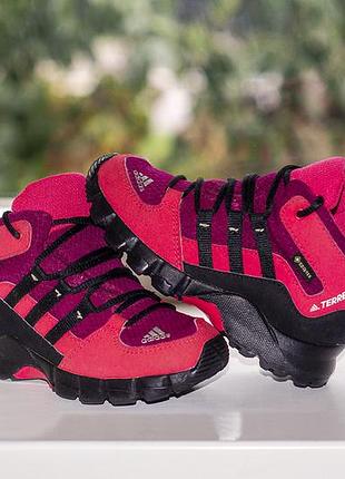 Ботинки треккинговые adidas terrex 1948x mid kids uni goretex pink/black 26 г. оригинал