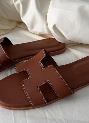 Шльопанці жіночі hermes коричневі