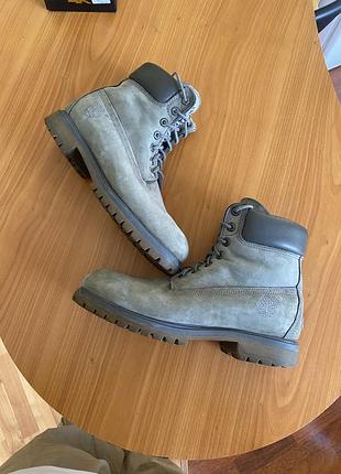 Сірі timberland у 42 розмірі нубук