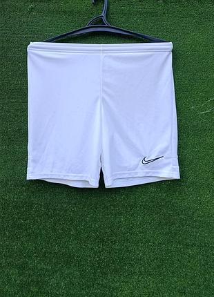 Футбольные спортивные шорты nike dri-fit