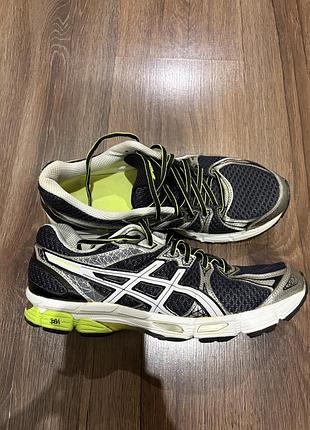 Кроссовки asics