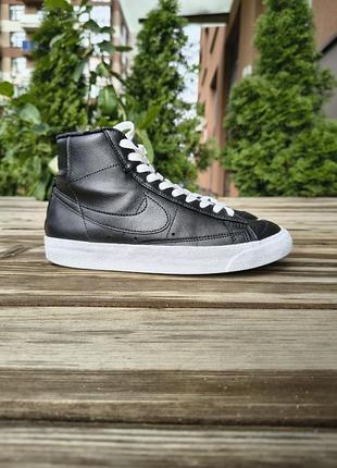 Кросівки найк. nike blazer. кросівки 38.5 розмір. кросівки шкіряні. високі кросівки. кросівки nike. жіночі кросівки. кросівки