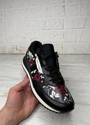 Крутые кожаные женские кроссовки dolce gabanna оригинал