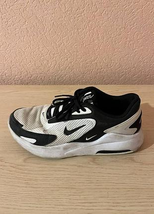 Кросівки nike білі з чорним